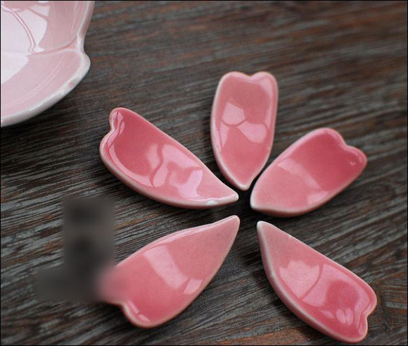 sakura petal chopstick holder