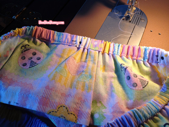 hello kitty fairy kei skirt sewing tutorial (17)