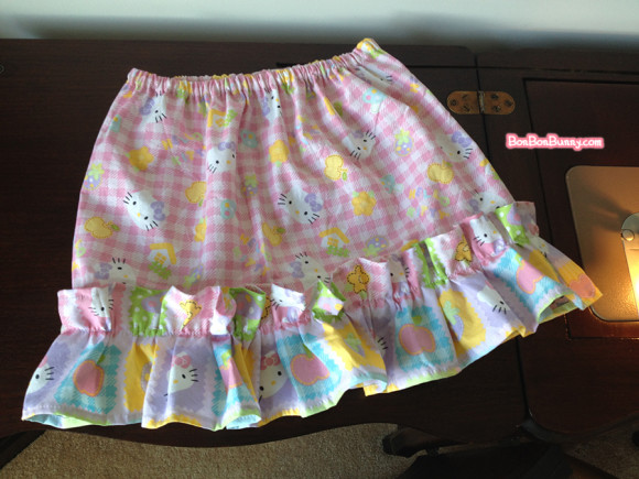 hello kitty fairy kei skirt sewing tutorial (21)