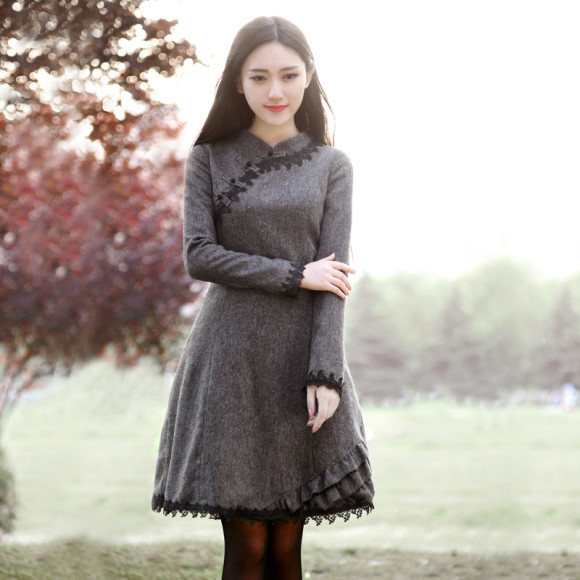 Earthy & Romantic Winter Dresses for the New Year!! (5)