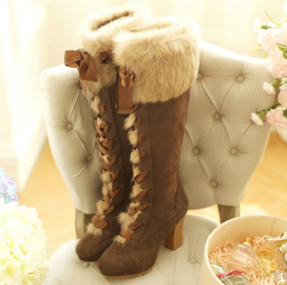 Warm Winter Boots & Cute Cardigans Perfect for Larme-Kei (1)